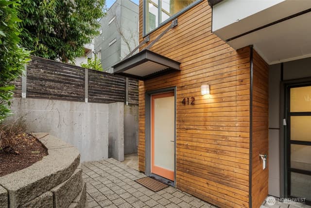 Property photo for 412 W Fulton Street, Seattle photo 2