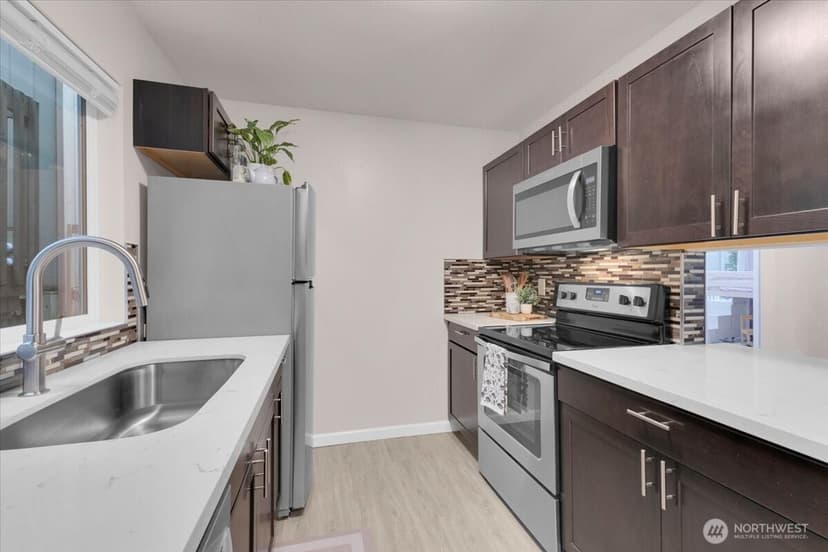 Property photo for 4807 180th Street SW #E103, Lynnwood photo 13