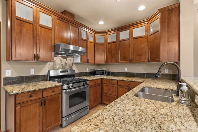 Property photo for 14819 35th Avenue W #6, Lynnwood