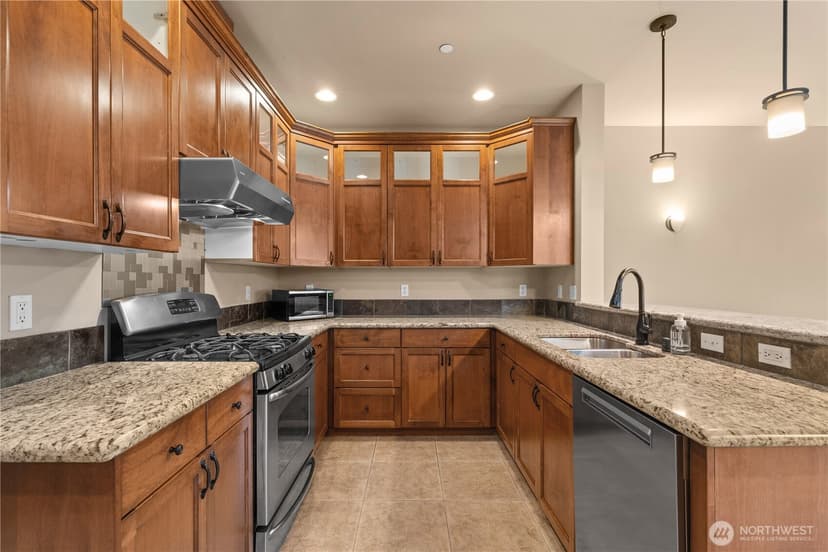 Property photo for 14819 35th Avenue W #6, Lynnwood photo 2