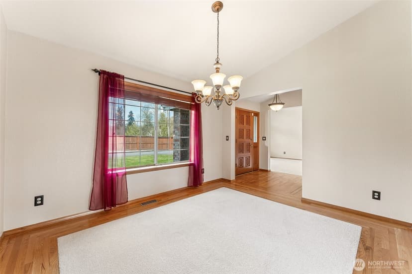 Property photo for 11610 45th Street E, Edgewood photo 8