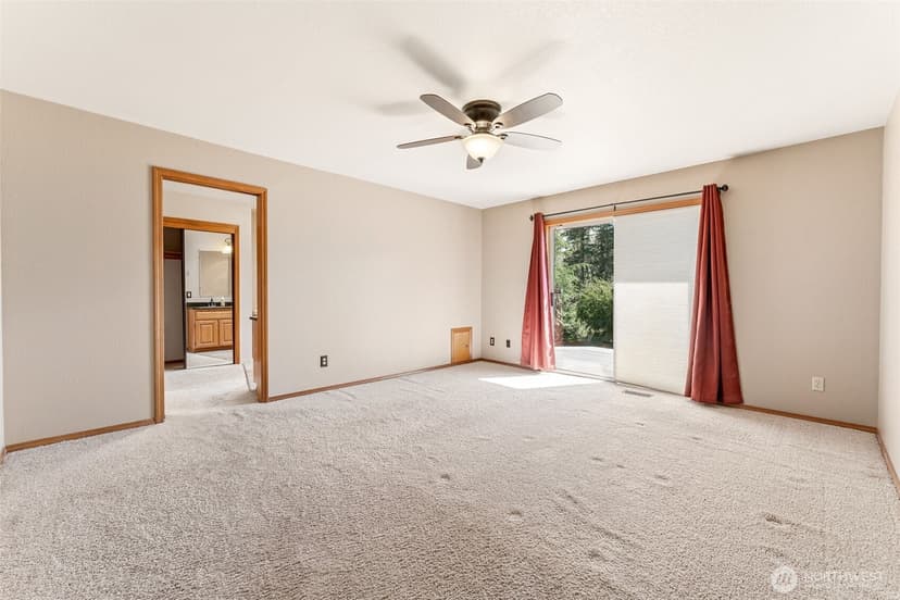 Property photo for 11610 45th Street E, Edgewood photo 18