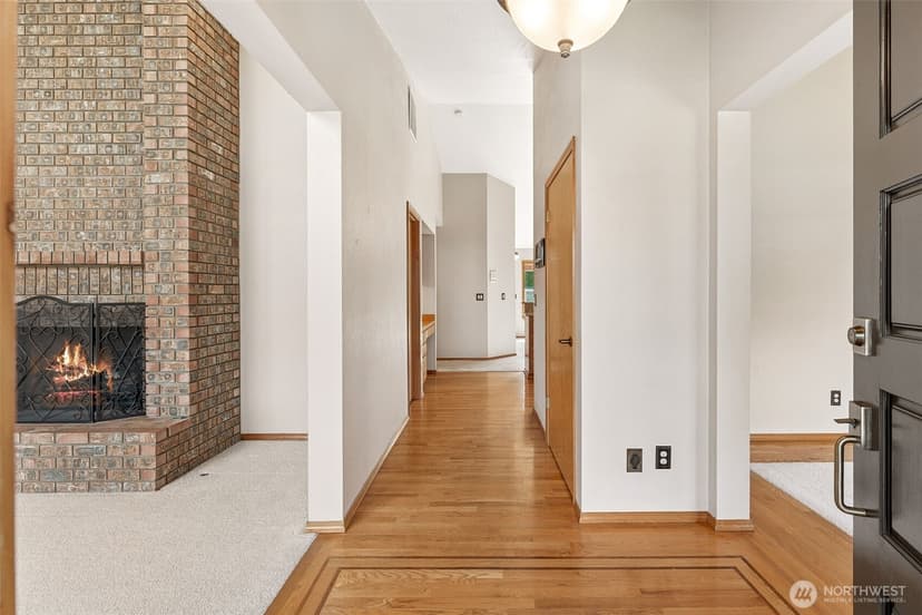 Property photo for 11610 45th Street E, Edgewood photo 4