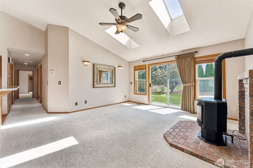 Property photo for 11610 45th Street E, Edgewood photo 15