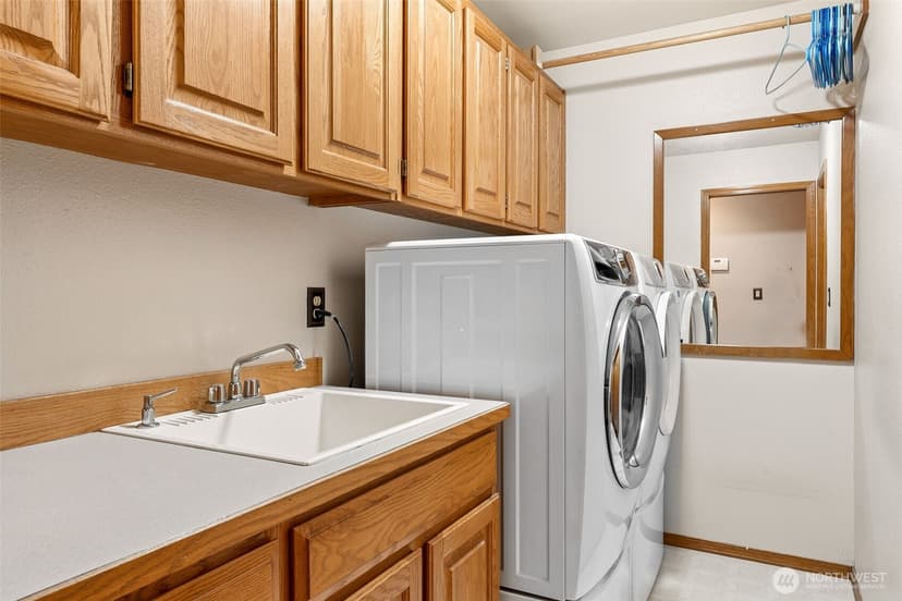 Property photo for 11610 45th Street E, Edgewood photo 23