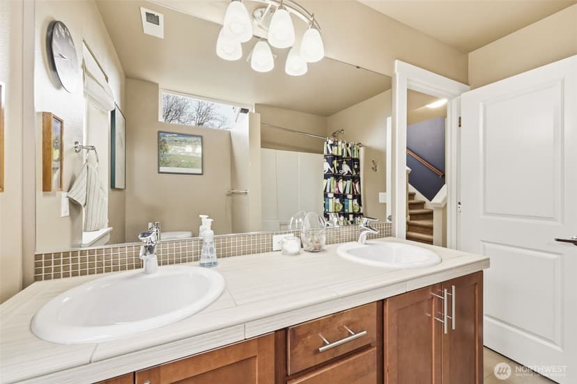 Property photo for 3129 S Adams Street, Seattle photo 19