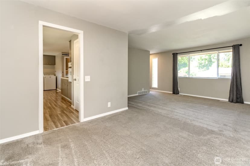 Property photo for 32206 27th Avenue SW, Federal Way photo 11