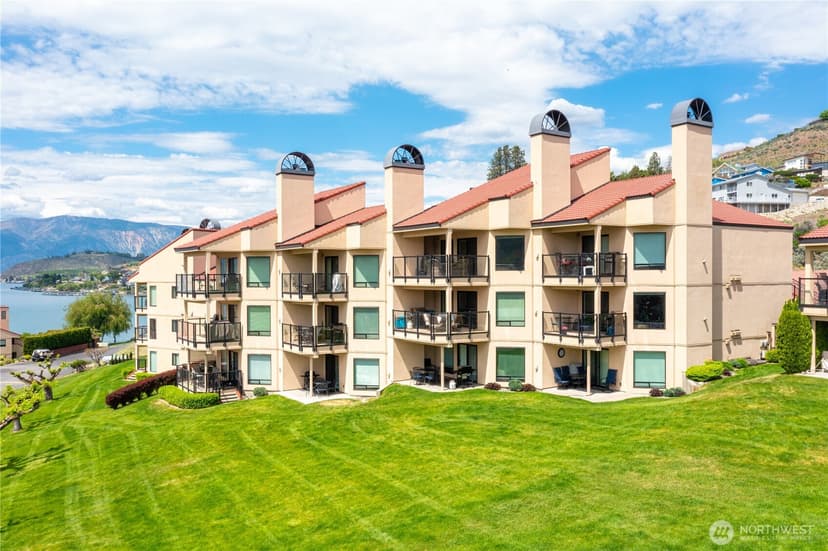 Property photo for 100 Lake Chelan Shores Drive #18-5, Chelan photo 3