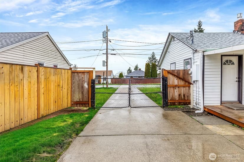 Property photo for 17338 33rd Avenue S, SeaTac photo 27