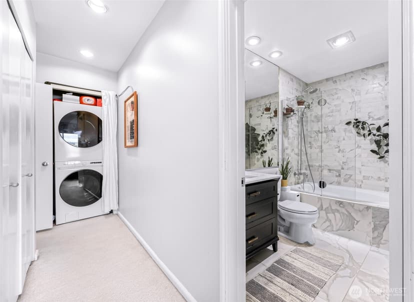 Property photo for 2134 Waverly Place N #202, Seattle photo 19