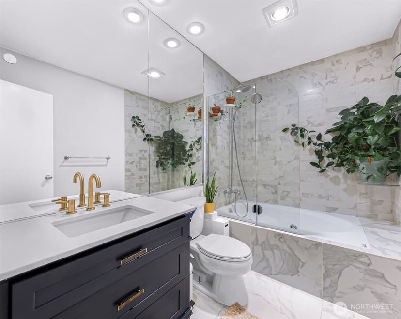 Property photo for 2134 Waverly Place N #202, Seattle photo 20