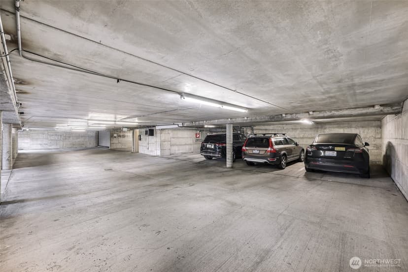 Property photo for 2134 Waverly Place N #202, Seattle photo 25