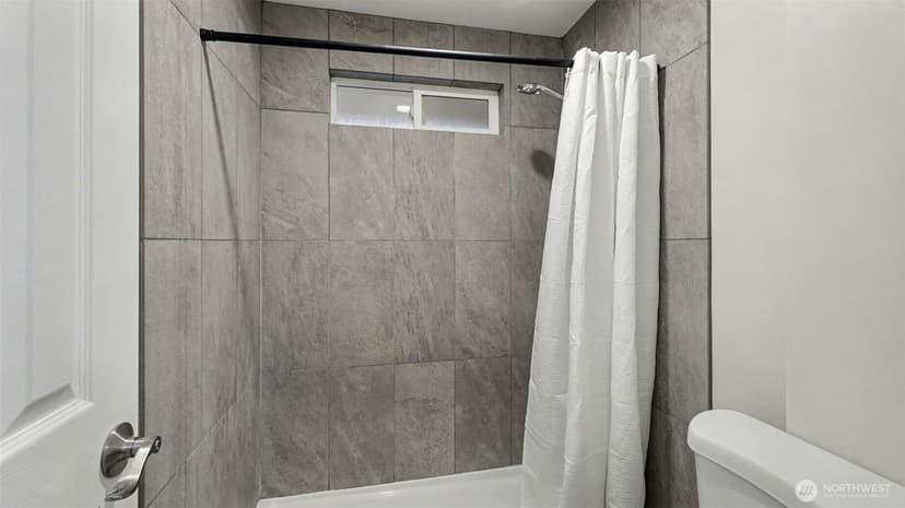 Property photo for 2200 NE 12th, Renton photo 21