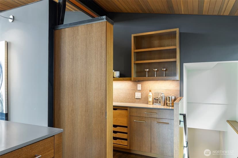 Property photo for 810 W Lee, Seattle photo 11