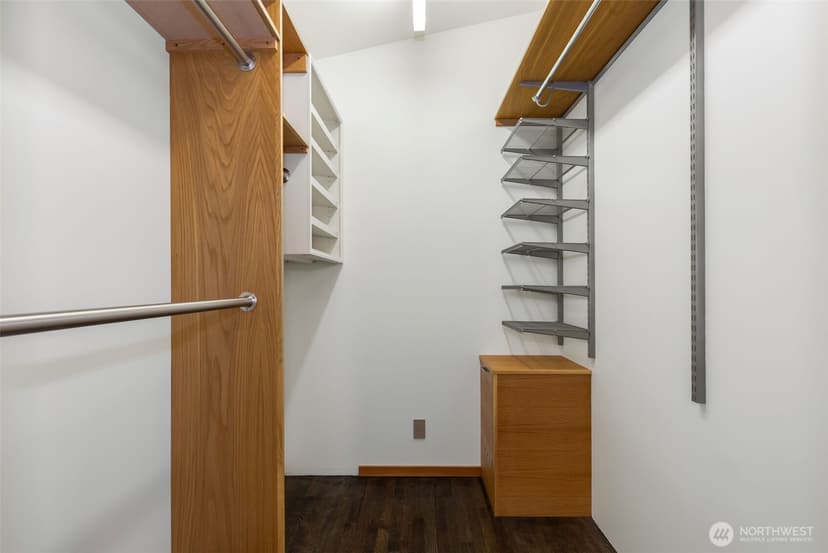 Property photo for 810 W Lee, Seattle photo 17