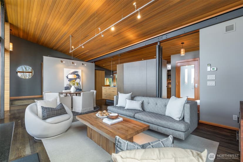 Property photo for 810 W Lee, Seattle photo 6