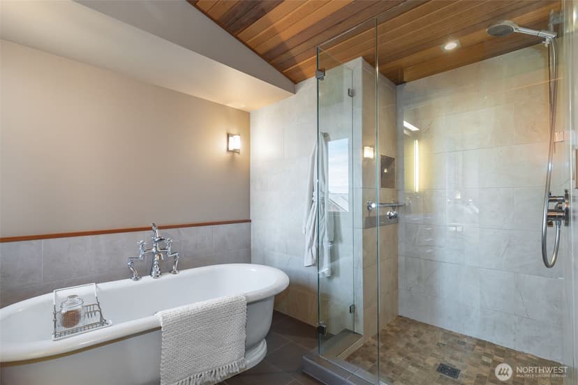 Property photo for 810 W Lee, Seattle photo 16