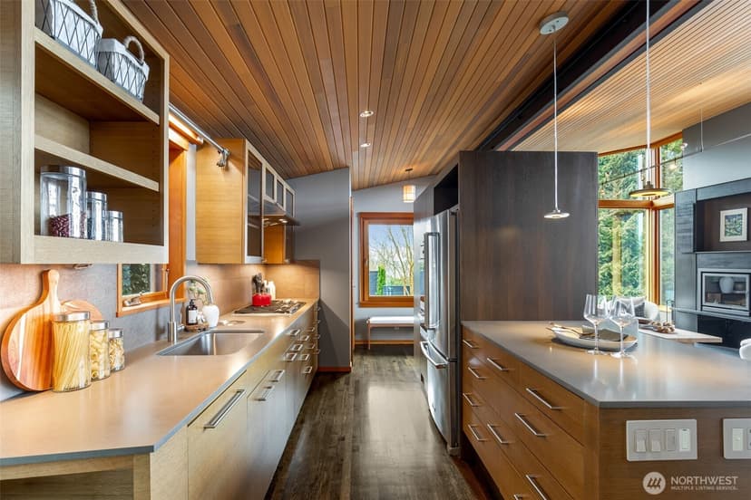 Property photo for 810 W Lee, Seattle photo 9