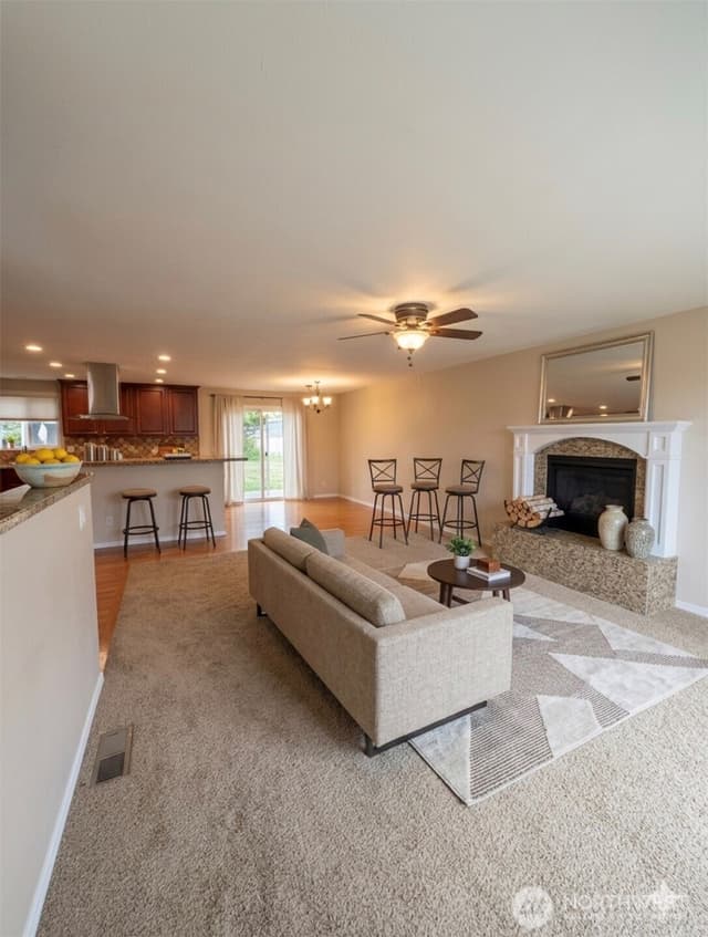 Property photo for 5006 NE 6th Street, Renton photo 4
