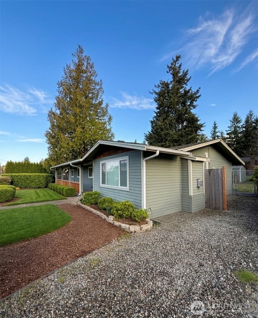 Property photo for 5006 NE 6th Street, Renton photo 3