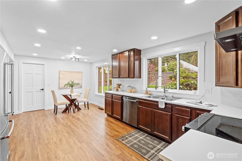 Property photo for 3005 SW 300th Place, Federal Way photo 13