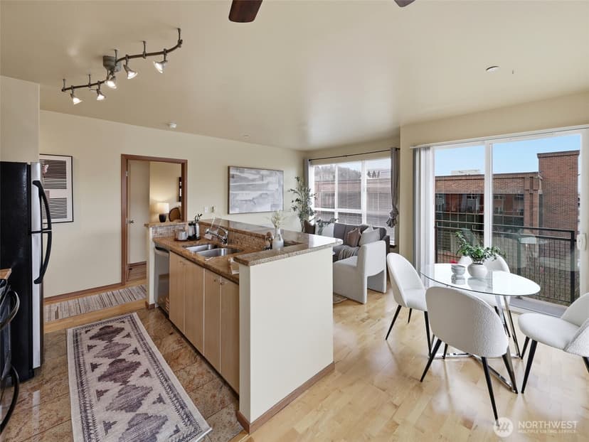 Property photo for 668 S Lane Street #404, Seattle photo 16
