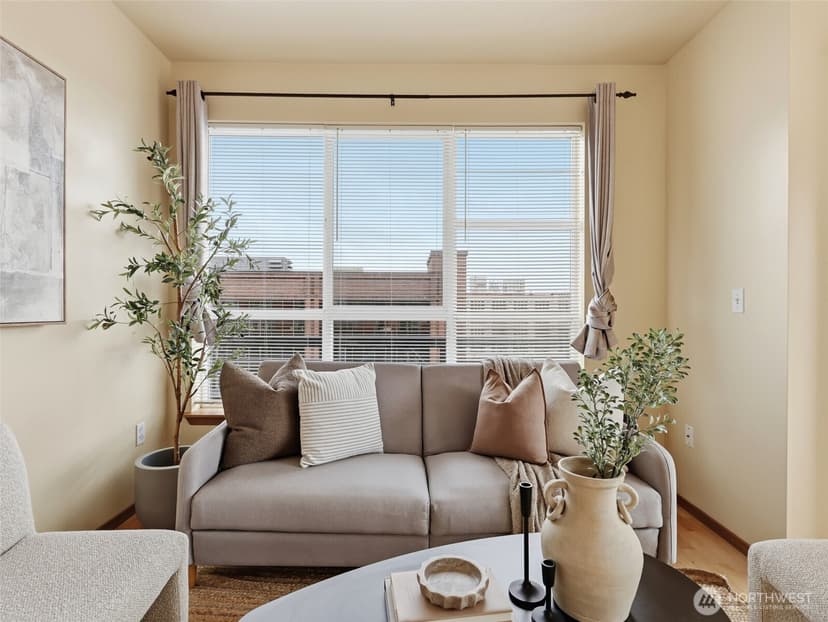 Property photo for 668 S Lane Street #404, Seattle photo 6
