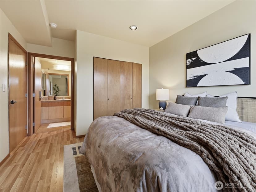 Property photo for 668 S Lane Street #404, Seattle photo 18