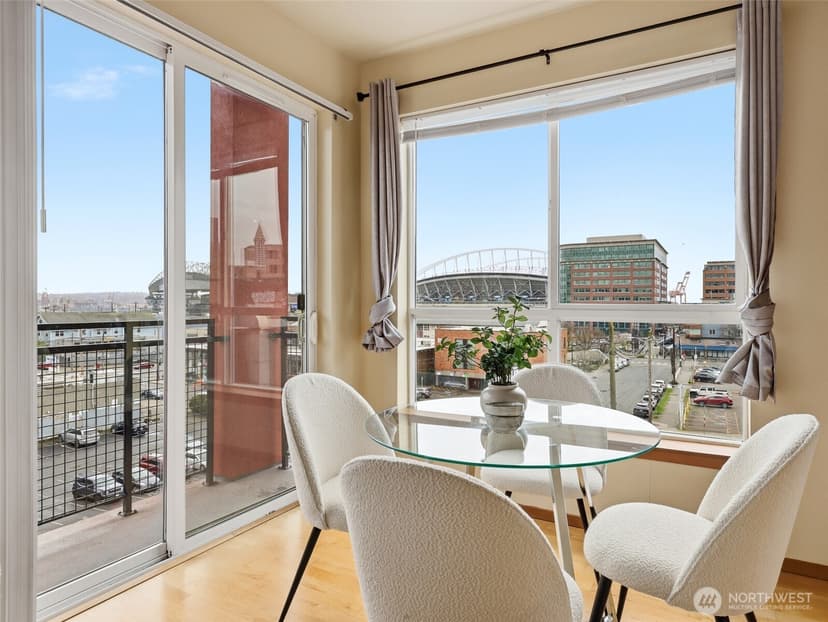Property photo for 668 S Lane Street #404, Seattle photo 11