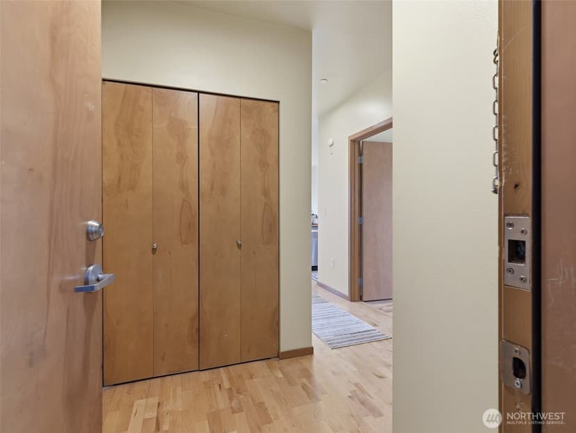 Property photo for 668 S Lane Street #404, Seattle photo 31