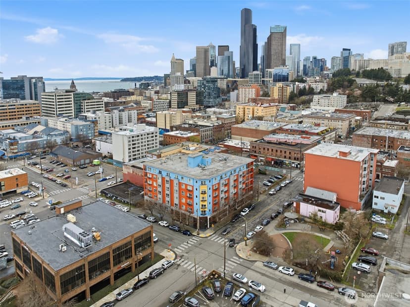 Property photo for 668 S Lane Street #404, Seattle photo 39