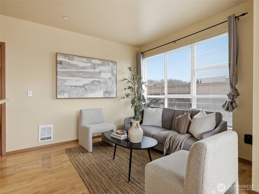 Property photo for 668 S Lane Street #404, Seattle photo 8