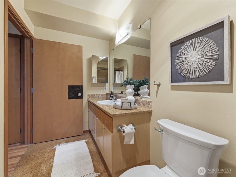 Property photo for 668 S Lane Street #404, Seattle photo 23