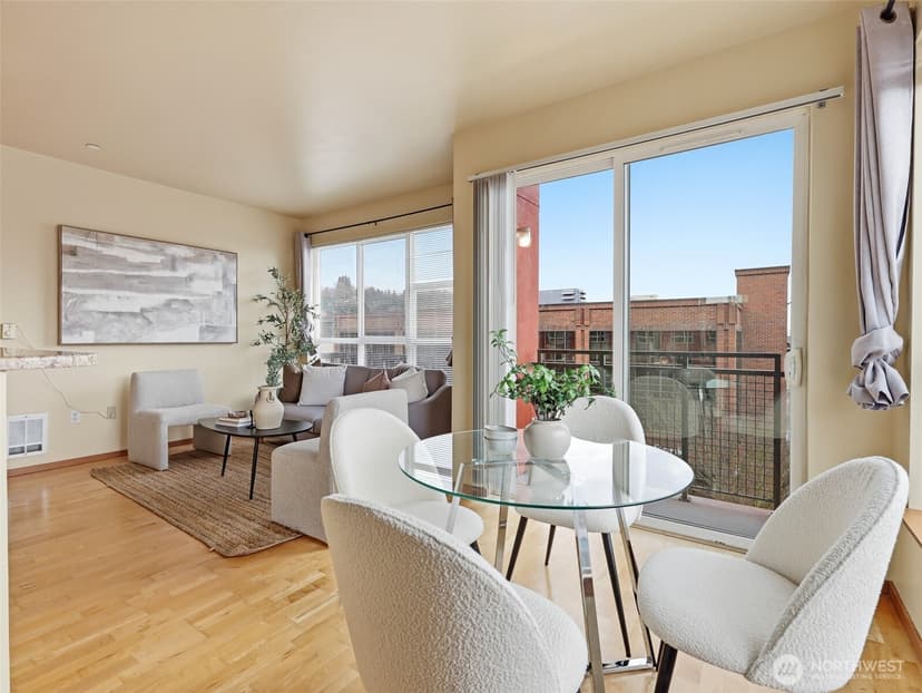 Property photo for 668 S Lane Street #404, Seattle photo 7