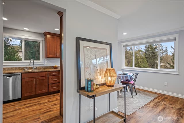 Property photo for 1123 SW 144 Street, Burien photo 3