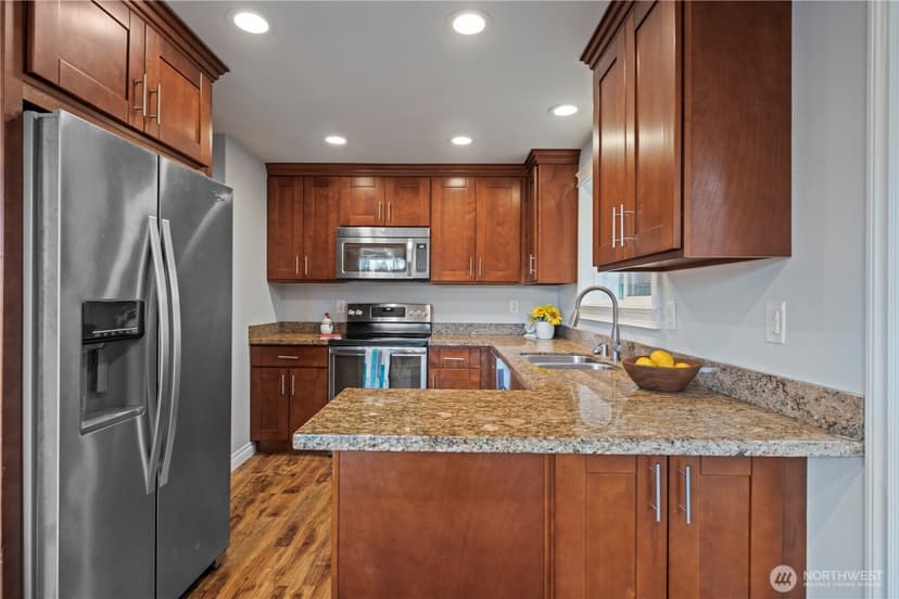 Property photo for 1123 SW 144 Street, Burien photo 8