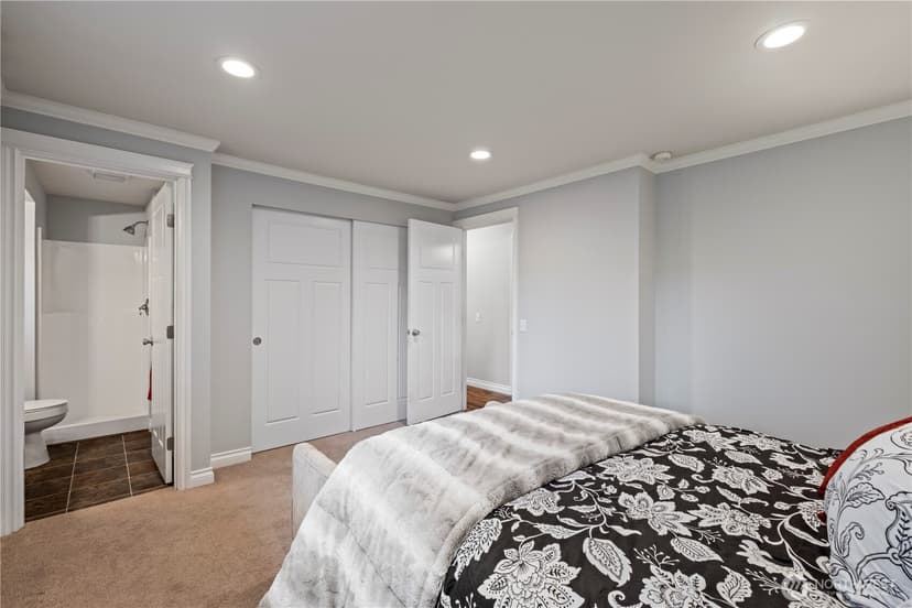 Property photo for 1123 SW 144 Street, Burien photo 11