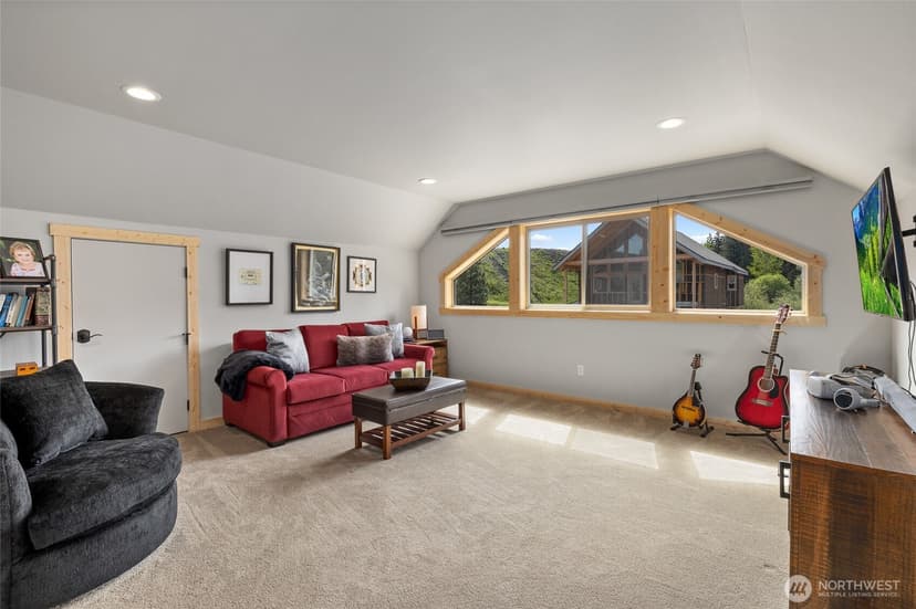 Property photo for 330 Rockberry Loop, Ronald photo 22