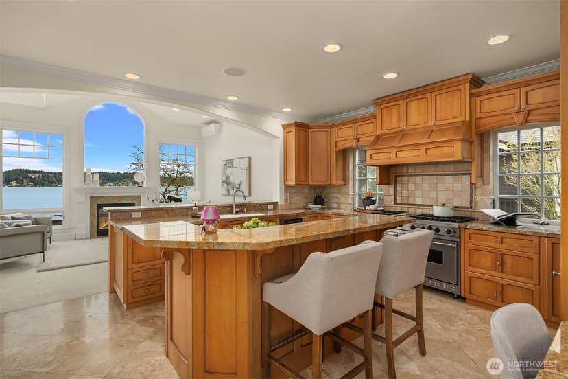 Property photo for 8772 Sand Point Way NE, Seattle photo 15