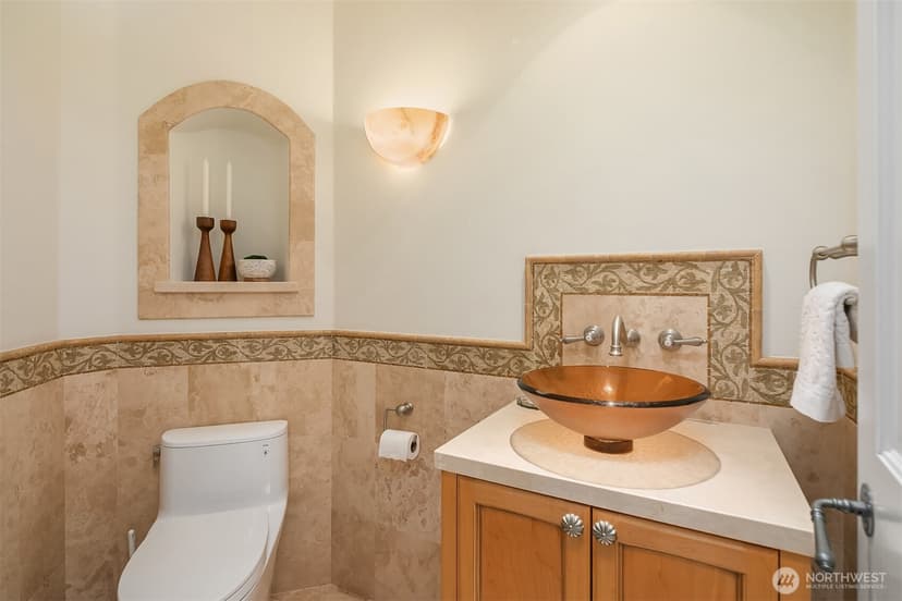 Property photo for 8772 Sand Point Way NE, Seattle photo 17