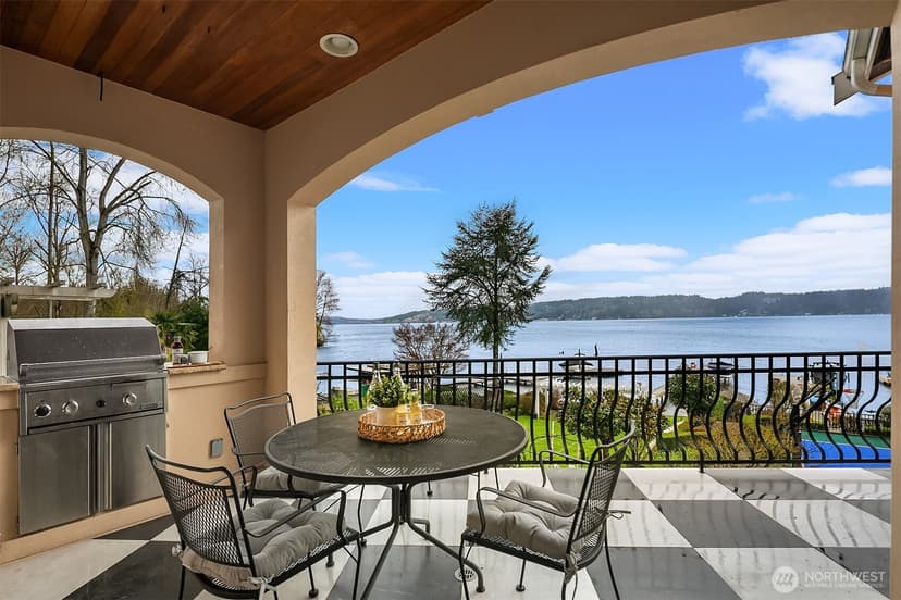 Property photo for 8772 Sand Point Way NE, Seattle photo 13