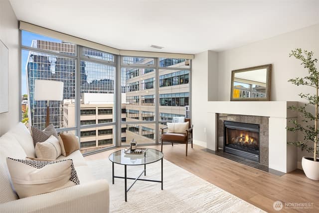 Property photo for 819 Virginia Street #1403, Seattle photo 4