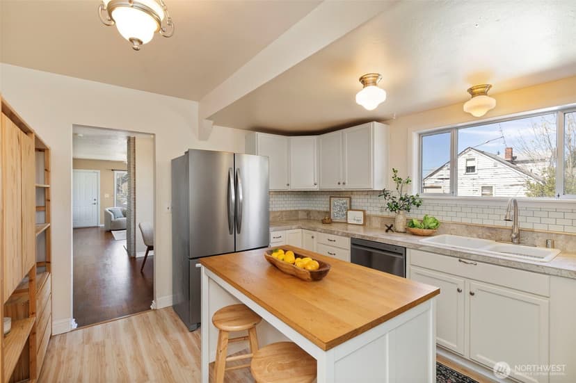 Property photo for 720 Pennsylvania Avenue, Bremerton photo 12