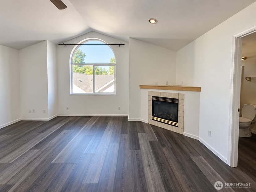 Property photo for 9715 26th Avenue SW #202, Seattle photo 7