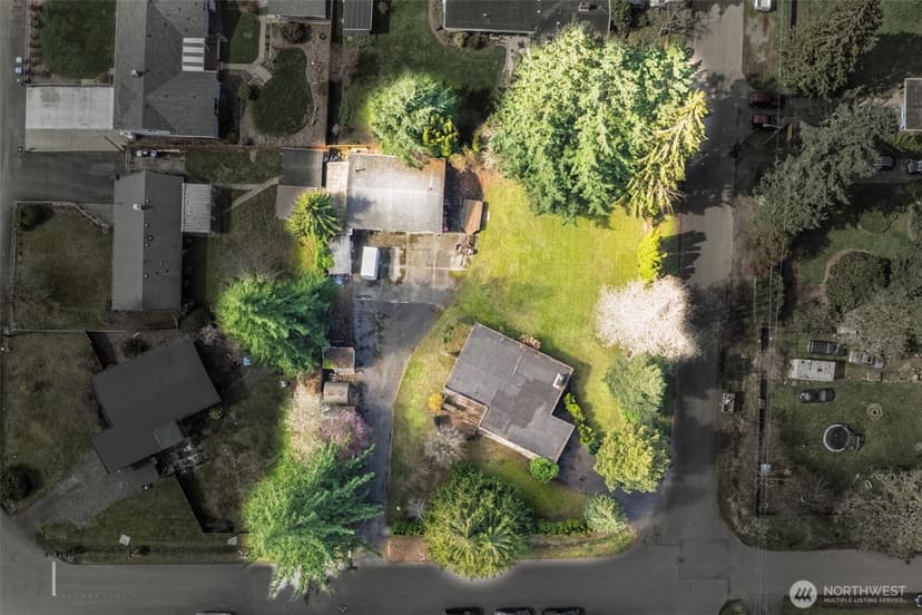Property photo for 16055 SE 135th Street, Renton photo 4