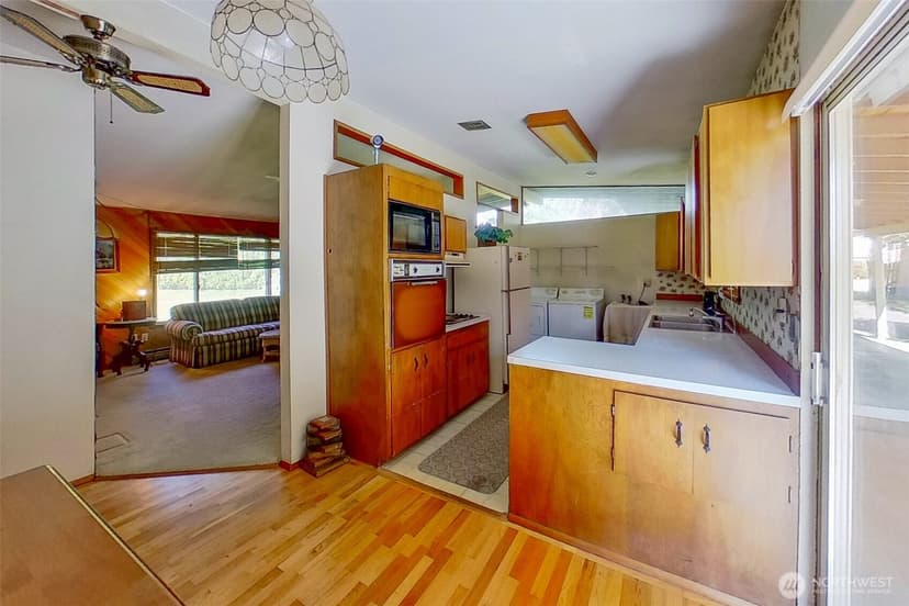 Property photo for 16055 SE 135th Street, Renton photo 12