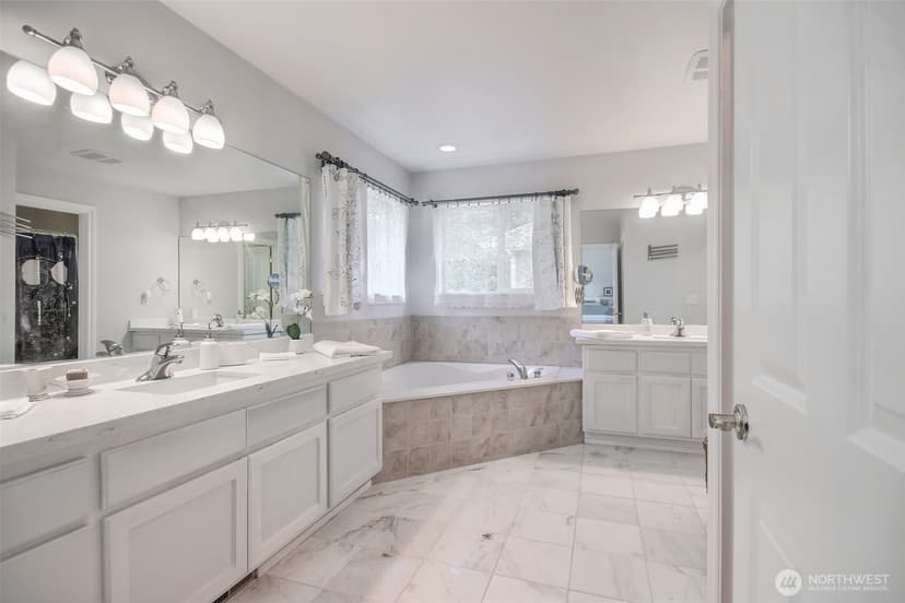 Property photo for 4 148 Place SW, Lynnwood photo 18