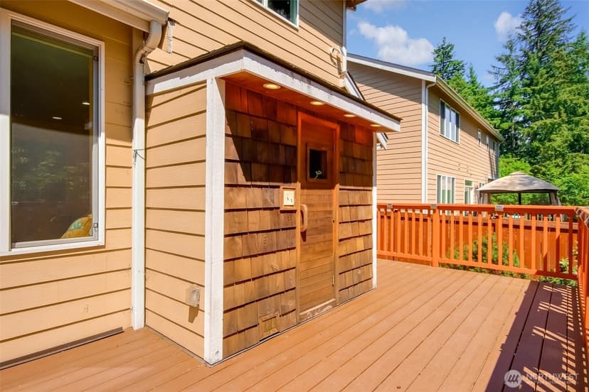 Property photo for 4 148 Place SW, Lynnwood photo 28