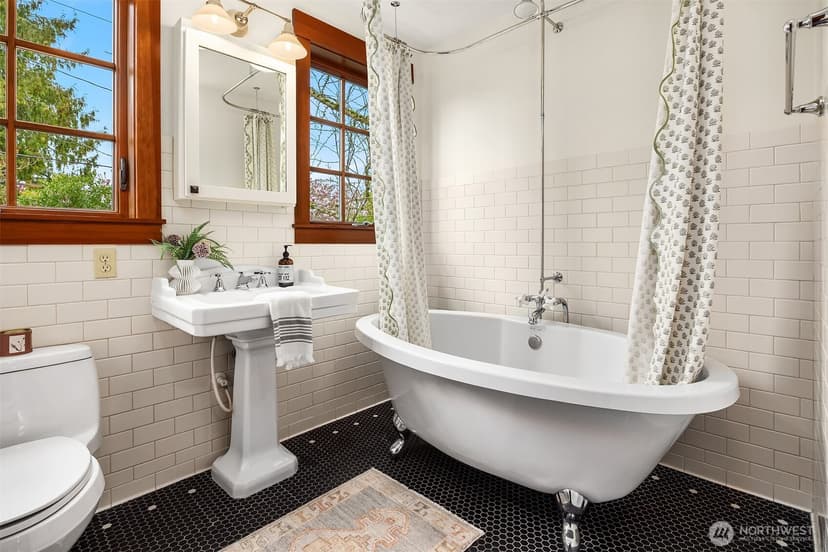Property photo for 1632 35th Avenue, Seattle photo 23