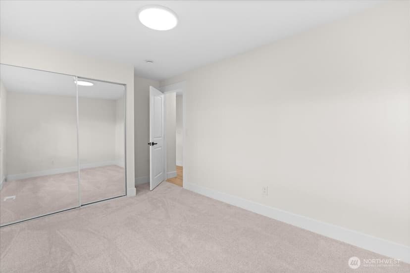 Property photo for 5055 33rd Court NE, Tacoma photo 13